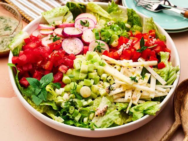 SALAD & PAPAD
